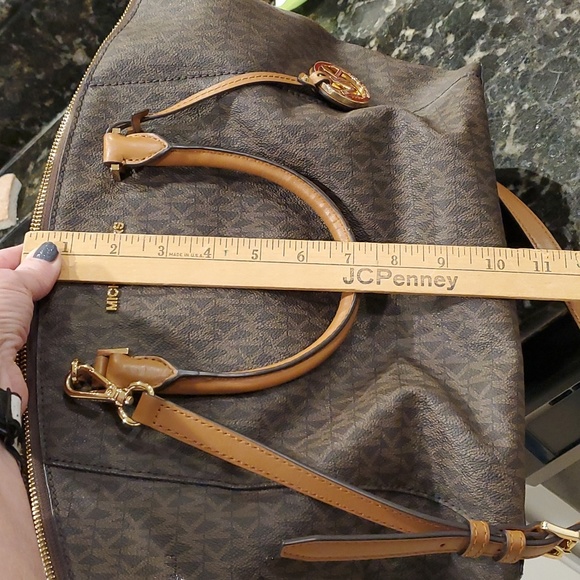 Michael Kors Riley Bag - Picture 10 of 12